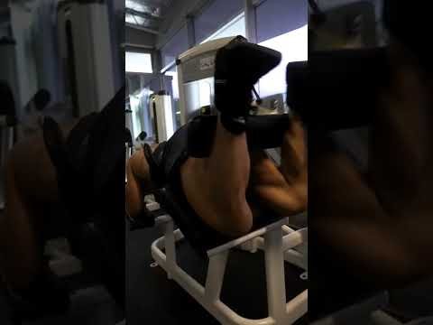 Starting your Monday off with a workout from @Fiftyshakesofwhey ?? #bodybuilding #workouts